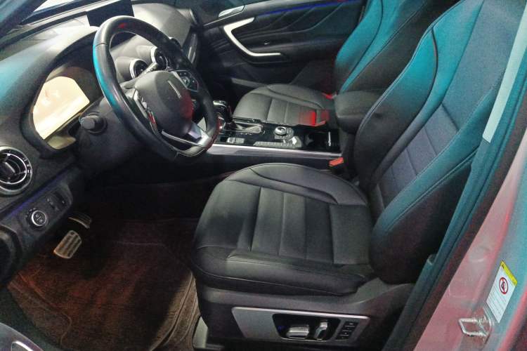 Used Wey VV7 2017 2.0T Flagship Model Left Front Seat