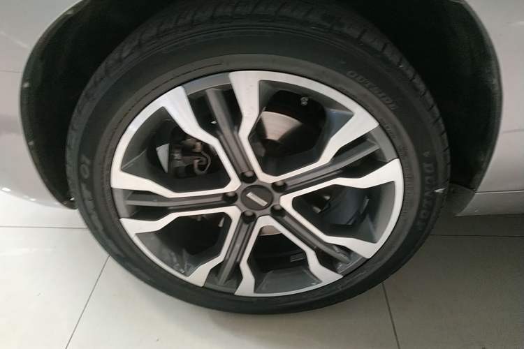 Used Wey VV7 2017 2.0T Flagship Model Left Front Wheel Hub