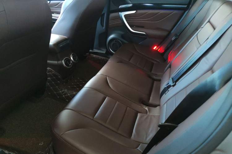 Used Wey VV7 2017 2.0T Flagship Model Left Rear Seat