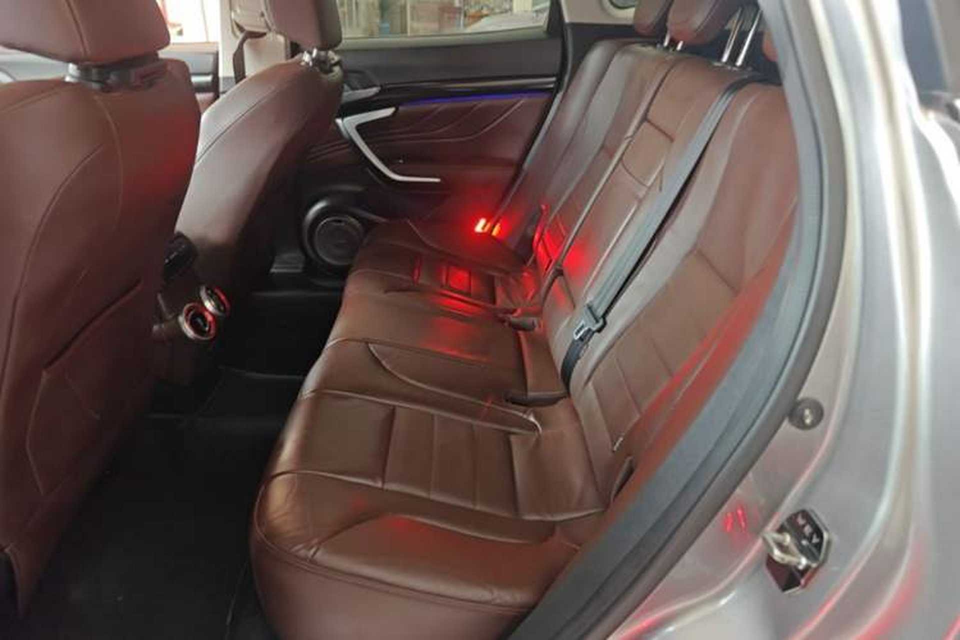 Used Wey VV7 2017 2.0T Flagship Model Left Rear Seat