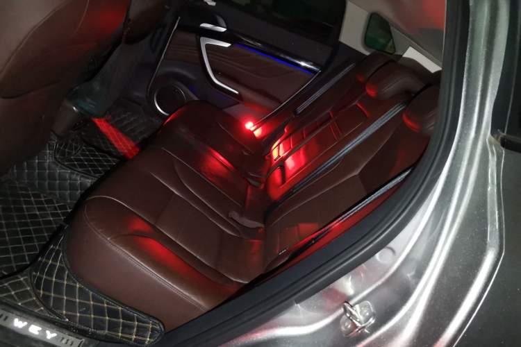 Used Wey VV7 2017 2.0T Flagship Model Left Rear Seat