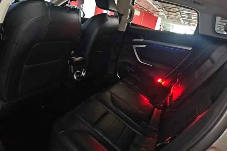 Used Wey VV7 2017 2.0T Flagship Model Left Rear Seat