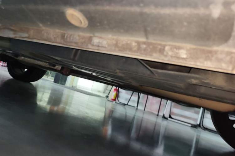 Used Wey VV7 2017 2.0T Flagship Model Left Side Sill