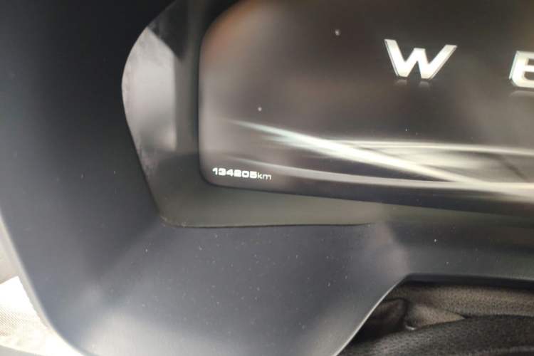 Used Wey VV7 2017 2.0T Flagship Model Odometer Close Up