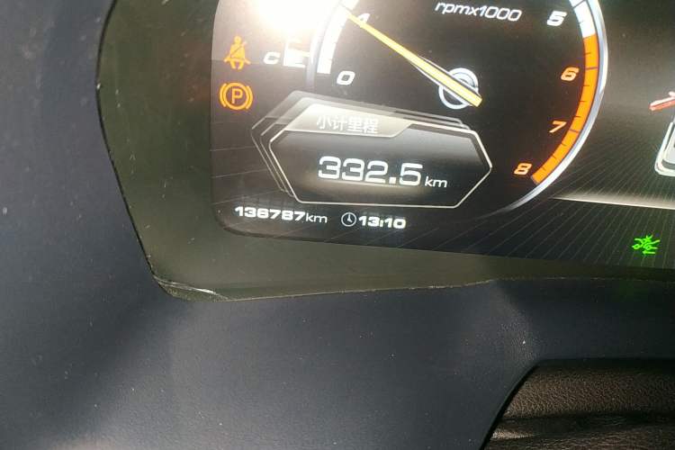 Used Wey VV7 2017 2.0T Flagship Model Odometer Close Up