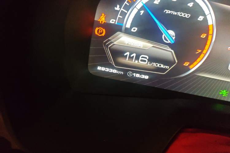Used Wey VV7 2017 2.0T Flagship Model Odometer Close Up