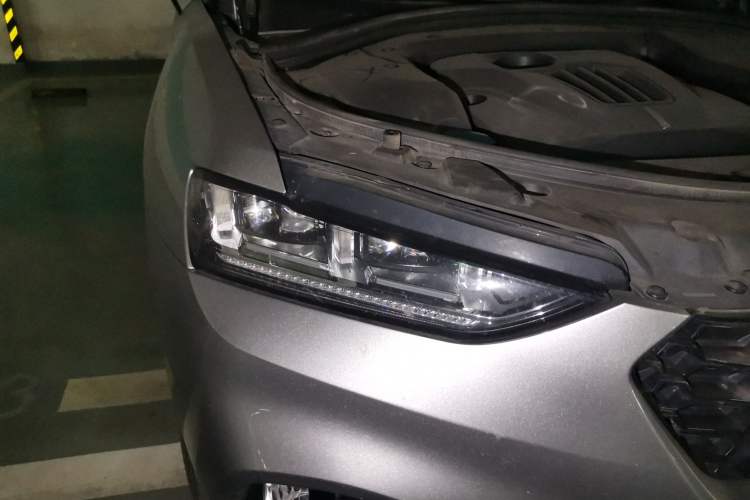 Used Wey VV7 2017 2.0T Flagship Model Right Front Headlight