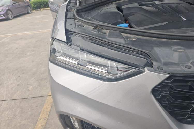 Used Wey VV7 2017 2.0T Flagship Model Right Front Headlight