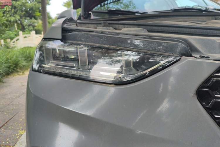Used Wey VV7 2017 2.0T Flagship Model Right Front Headlight