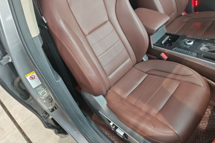 Used Wey VV7 2017 2.0T Flagship Model Right Front Seat