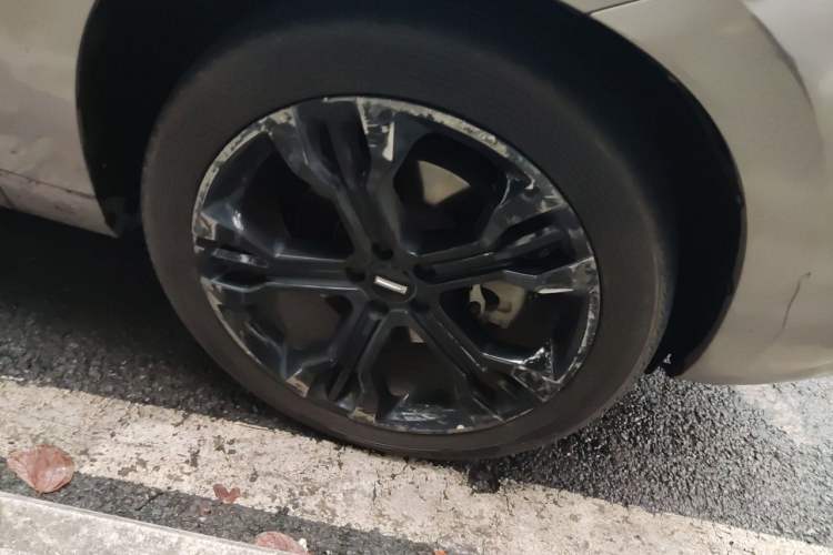Used Wey VV7 2017 2.0T Flagship Model Right Front Wheel Hub