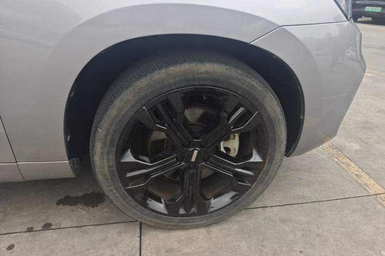Used Wey VV7 2017 2.0T Flagship Model Right Front Wheel Hub