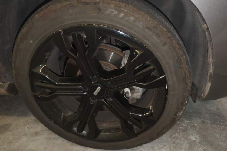 Used Wey VV7 2017 2.0T Flagship Model Right Front Wheel Hub