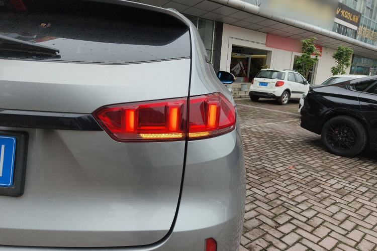Used Wey VV7 2017 2.0T Flagship Model Right Rear Taillight