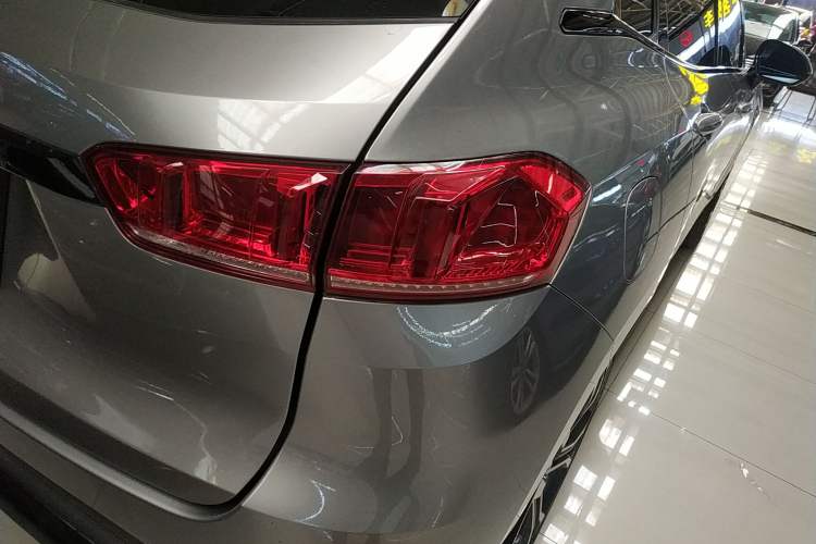 Used Wey VV7 2017 2.0T Flagship Model Right Rear Taillight