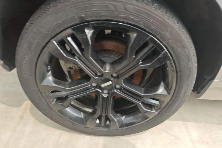 Used Wey VV7 2017 2.0T Flagship Model Right Rear Wheel Hub