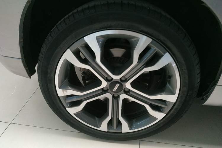 Used Wey VV7 2017 2.0T Flagship Model Right Rear Wheel Hub