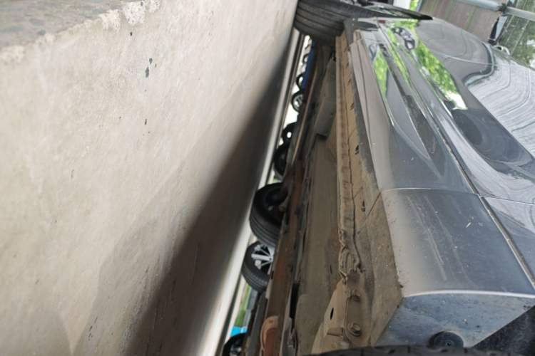 Used Wey VV7 2017 2.0T Flagship Model Right Side Sill