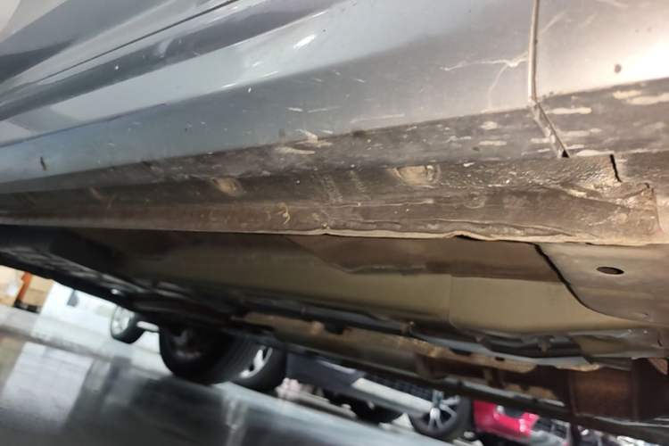 Used Wey VV7 2017 2.0T Flagship Model Right Side Sill
