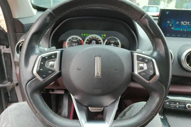 Used Wey VV7 2017 2.0T Flagship Model Steering Wheel