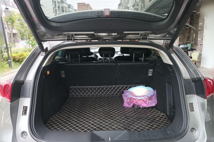 Used Wey VV7 2017 2.0T Flagship Model Trunk