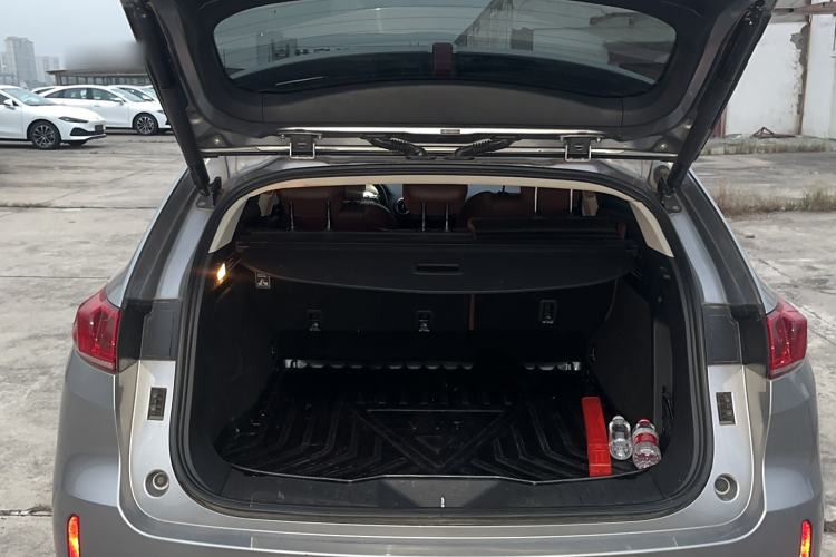 Used Wey VV7 2017 2.0T Ultra-Luxury Version Trunk