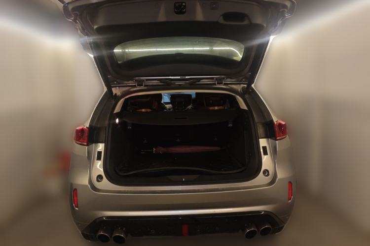 Used Wey VV7 2017 2.0T Flagship Model Trunk