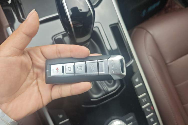 Used Wey VV7 2017 2.0T Flagship Model Vehicle Key