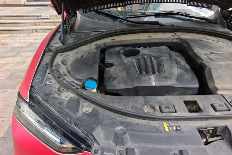 Used Wey VV7 2017 2.0T Flagship Model Engine Bay Right