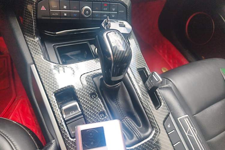 Used Wey VV7 2017 2.0T Ultra-Luxury Version Gear Lever