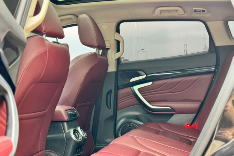 Used Wey VV7 2017 2.0T Flagship Model Interior 1
