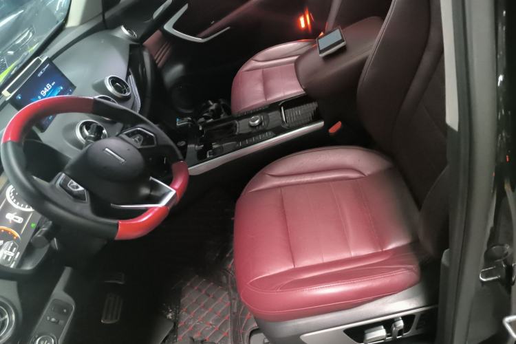 Used Wey VV7 2017 2.0T Flagship Model Left Front Seat