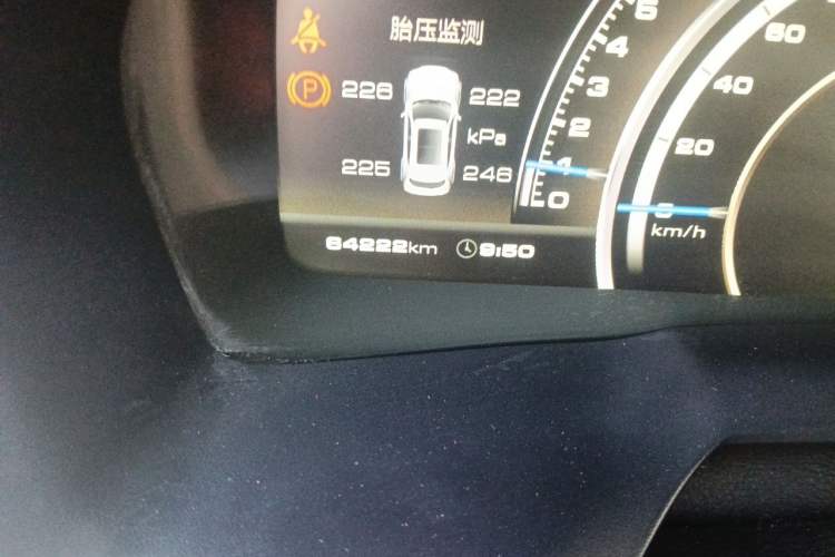Used Wey VV7 2017 2.0T Ultra-Luxury Version Odometer Close Up