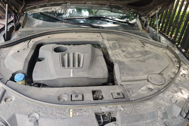 Used Wey VV7 2017 2.0T Ultra-Luxury Version Engine Bay