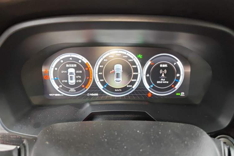 Used Wey VV7 2017 2.0T Flagship Model Odometer Close Up