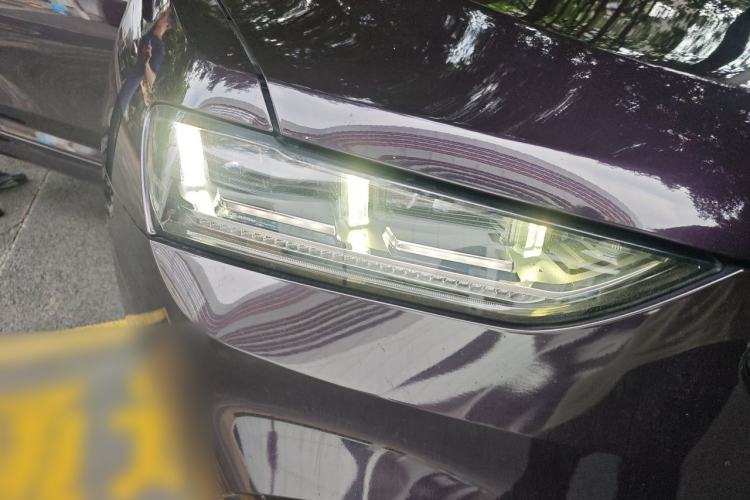 Used Wey VV7 2017 2.0T Ultra-Luxury Version Right Front Headlight