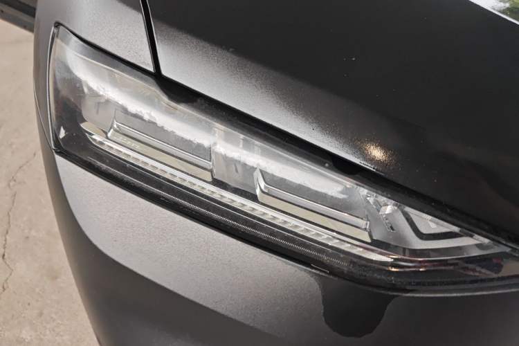 Used Wey VV7 2017 2.0T Flagship Model Right Front Headlight