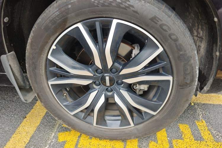 Used Wey VV7 2017 2.0T Ultra-Luxury Version Right Front Wheel Hub
