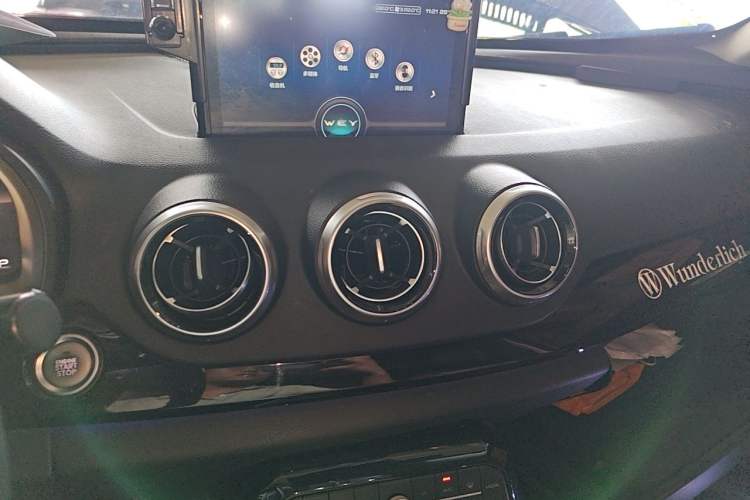 Used Wey VV7 2017 2.0T Flagship Model Audio And AC Panel