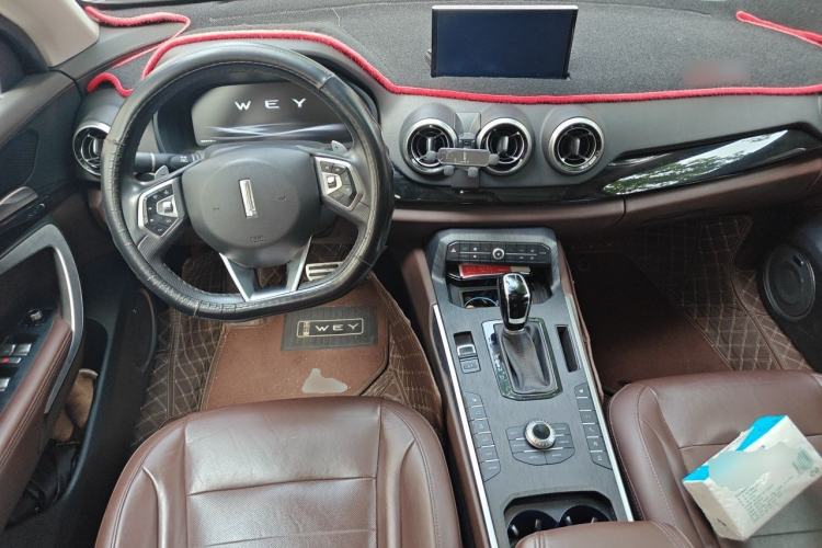 Used Wey VV7 2017 2.0T Flagship Model Center Console