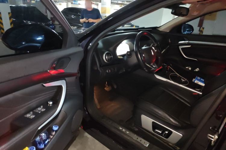 Used Wey VV7 2017 2.0T Ultra-Luxury Version Driver Seat