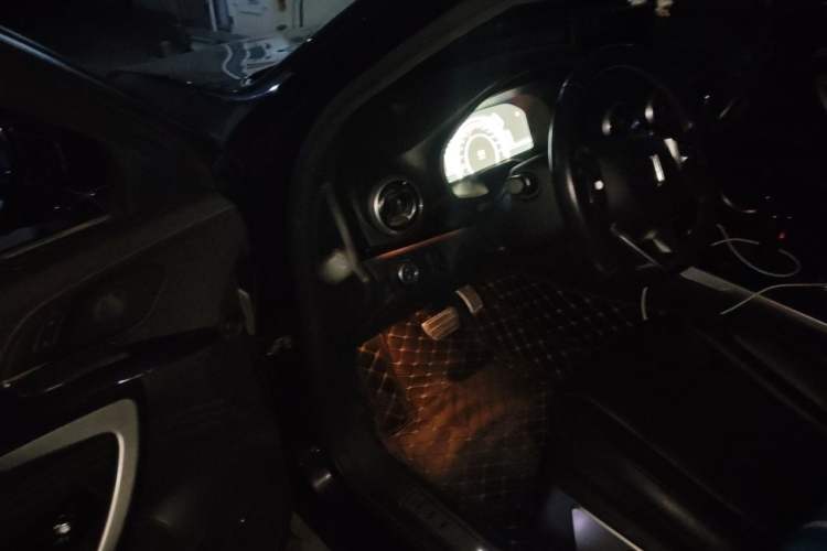 Used Wey VV7 2017 2.0T Flagship Model Driver Seat