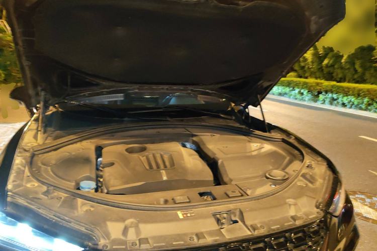 Used Wey VV7 2017 VV7c 2.0T Flagship Model Engine Bay