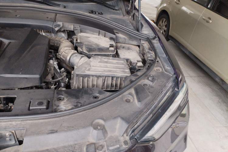 Used Wey VV7 2017 2.0T Flagship Model Engine Bay Left