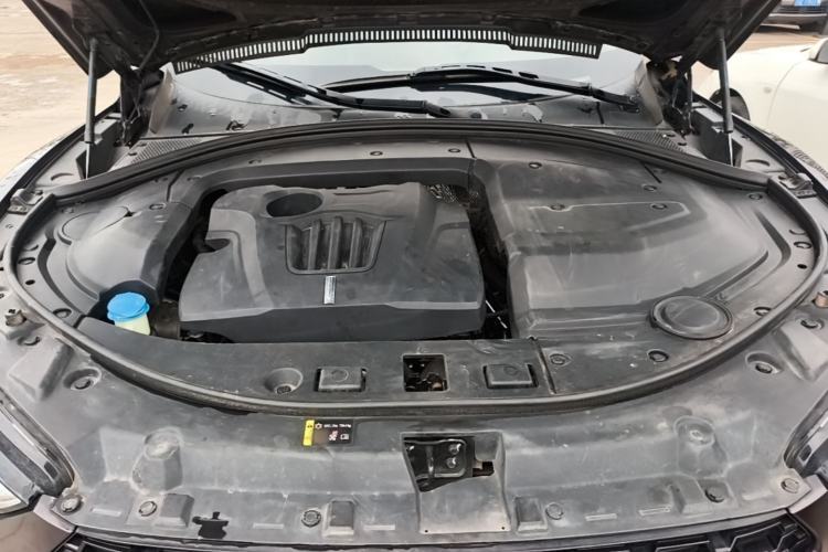 Used Wey VV7 2017 2.0T Ultra-Luxury Version Engine Bay