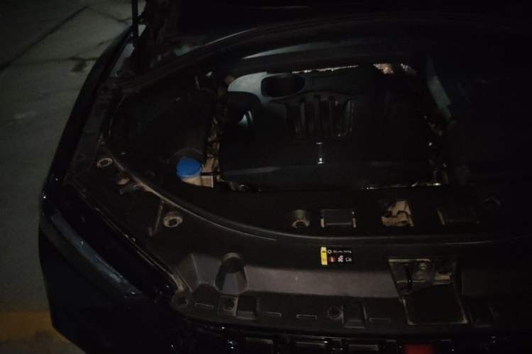 Used Wey VV7 2017 2.0T Flagship Model Engine Bay Right