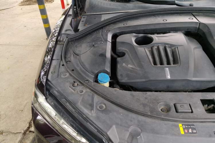 Used Wey VV7 2017 2.0T Flagship Model Engine Bay Right