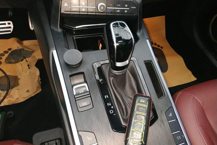 Used Wey VV7 2017 2.0T Ultra-Luxury Version Gear Lever