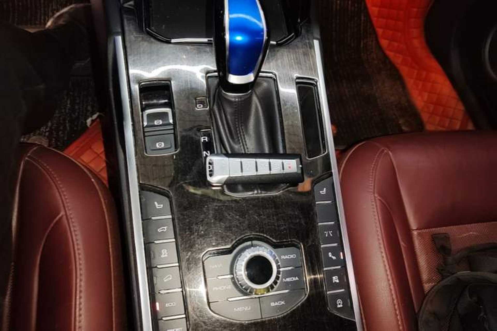 Used Wey VV7 2017 2.0T Flagship Model Gear Lever