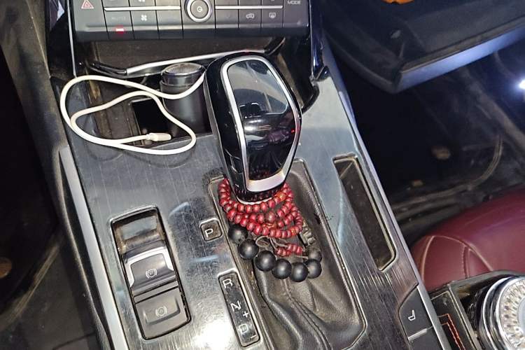 Used Wey VV7 2017 2.0T Flagship Model Gear Lever
